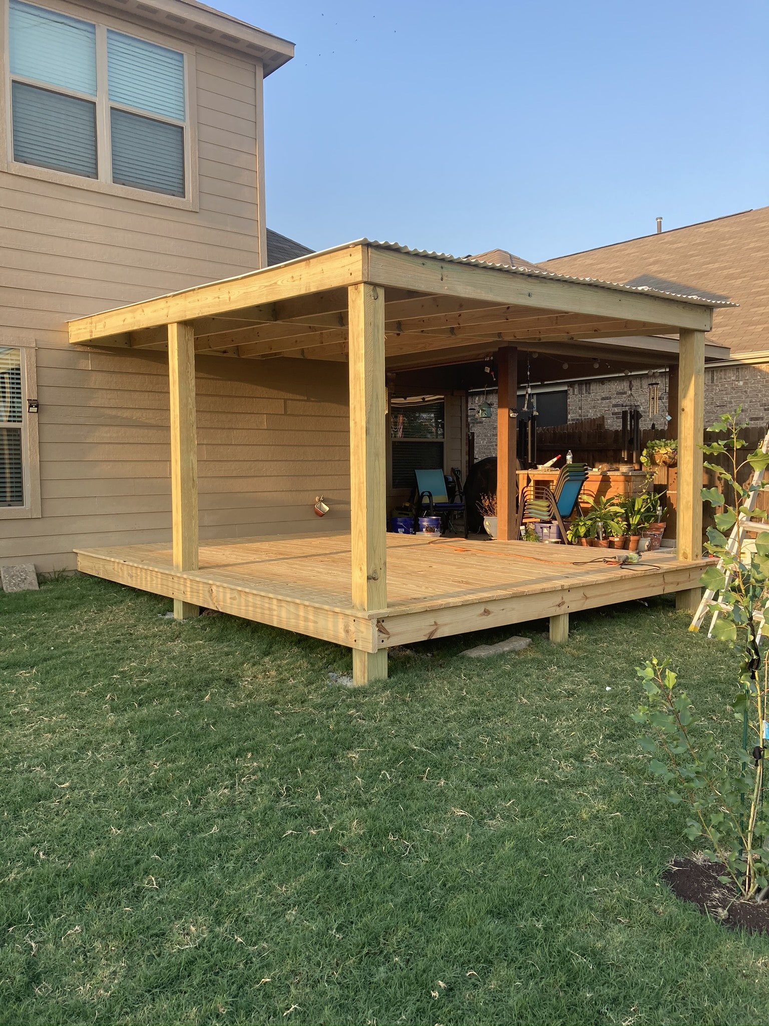 outdoor backyard pergola